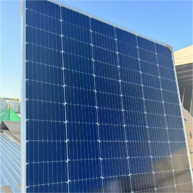 photovoltaic panel 565-585W